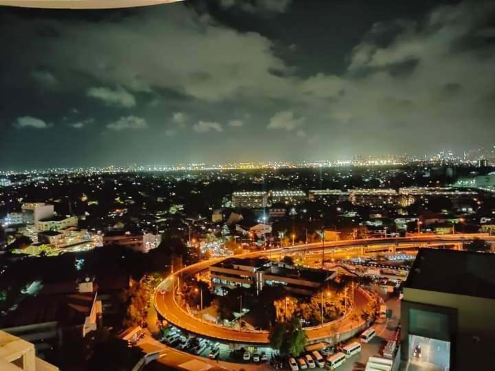 Azure Urban Residence A11 Near Airport And Sm Bicutan+ Free Wifi Paranaque City Екстериор снимка